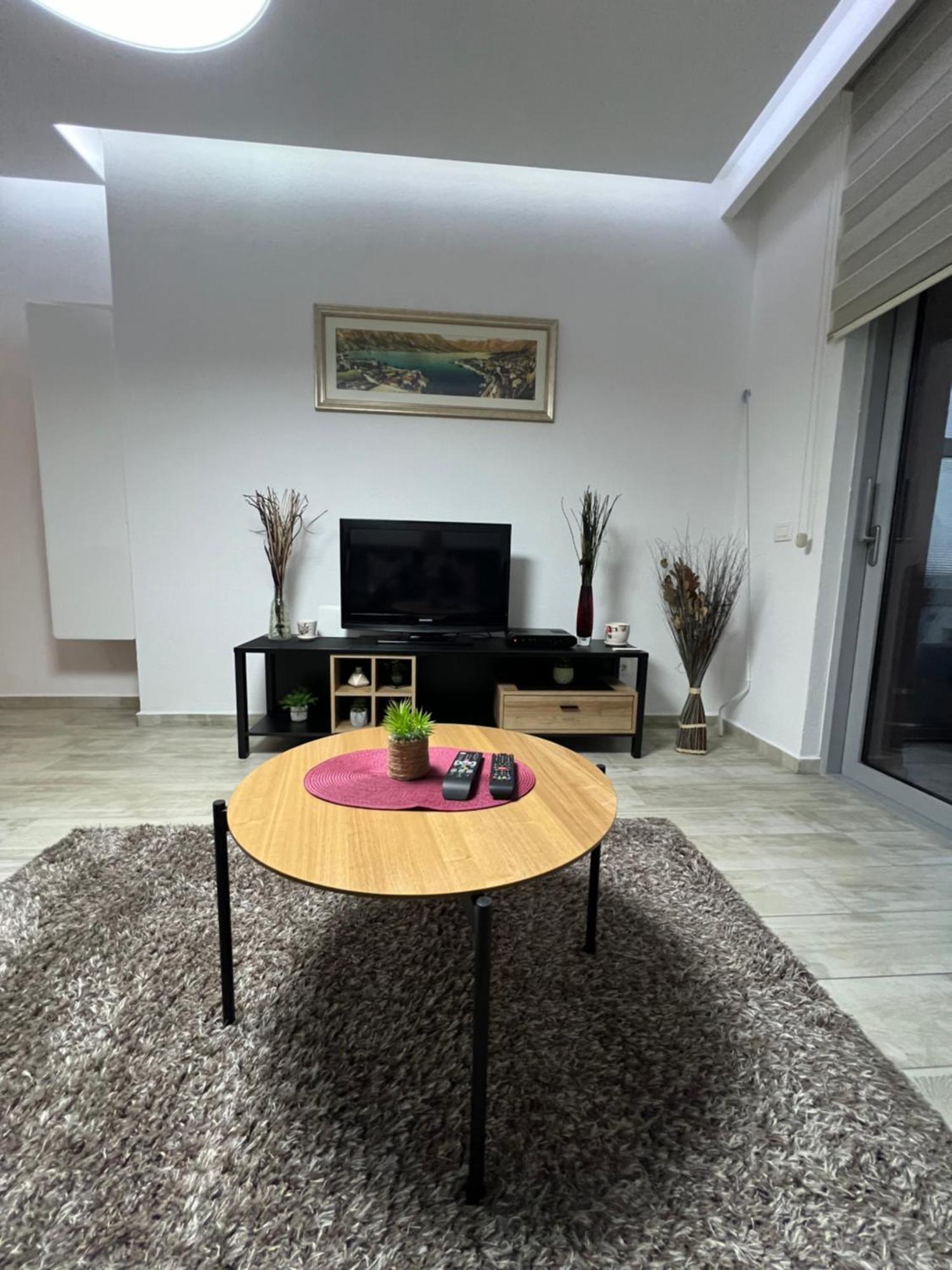 Apartman Nadja Apartment Kotor Exterior photo